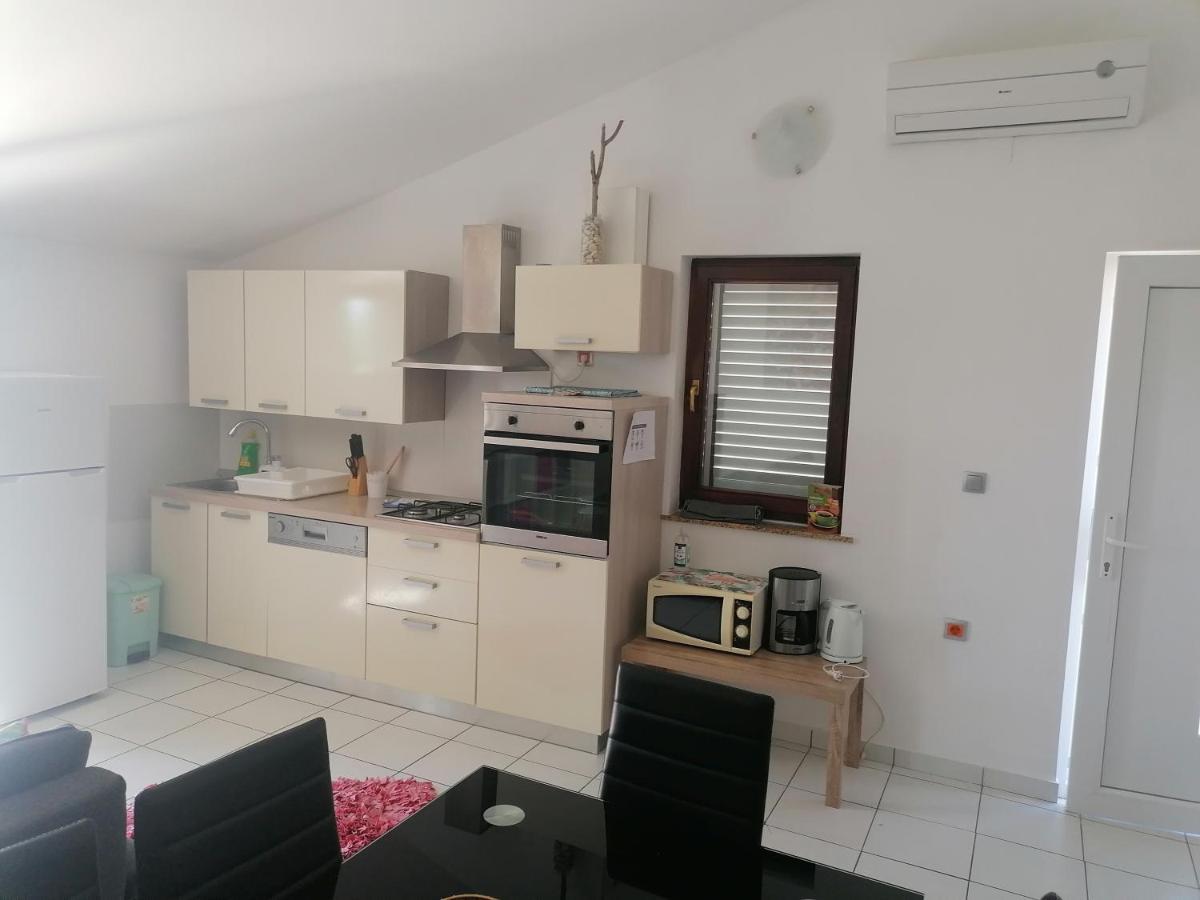 Апартаменты Apartman Vil Sveti Vid-Miholjice Экстерьер фото